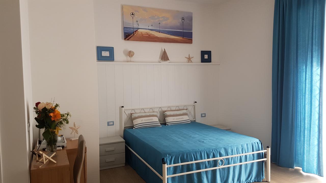 Bed and Breakfast Antica Capri à Naples Extérieur photo