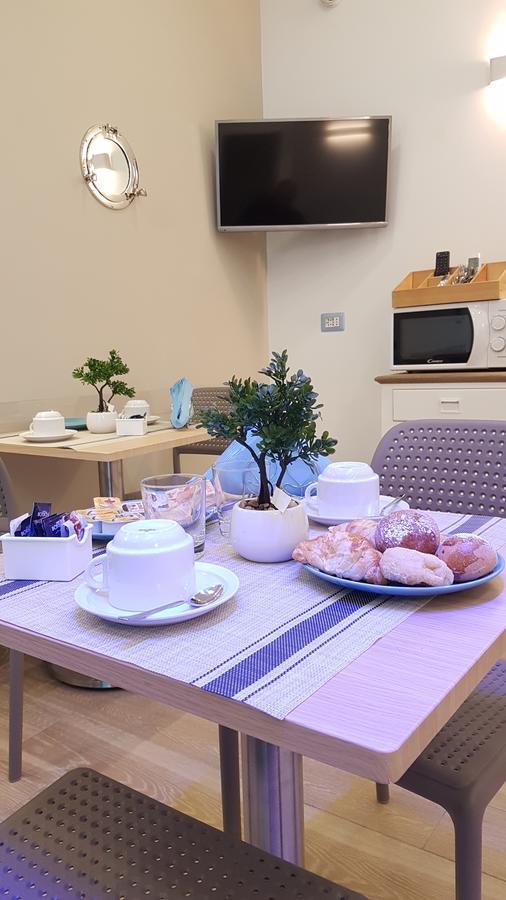 Bed and Breakfast Antica Capri à Naples Extérieur photo