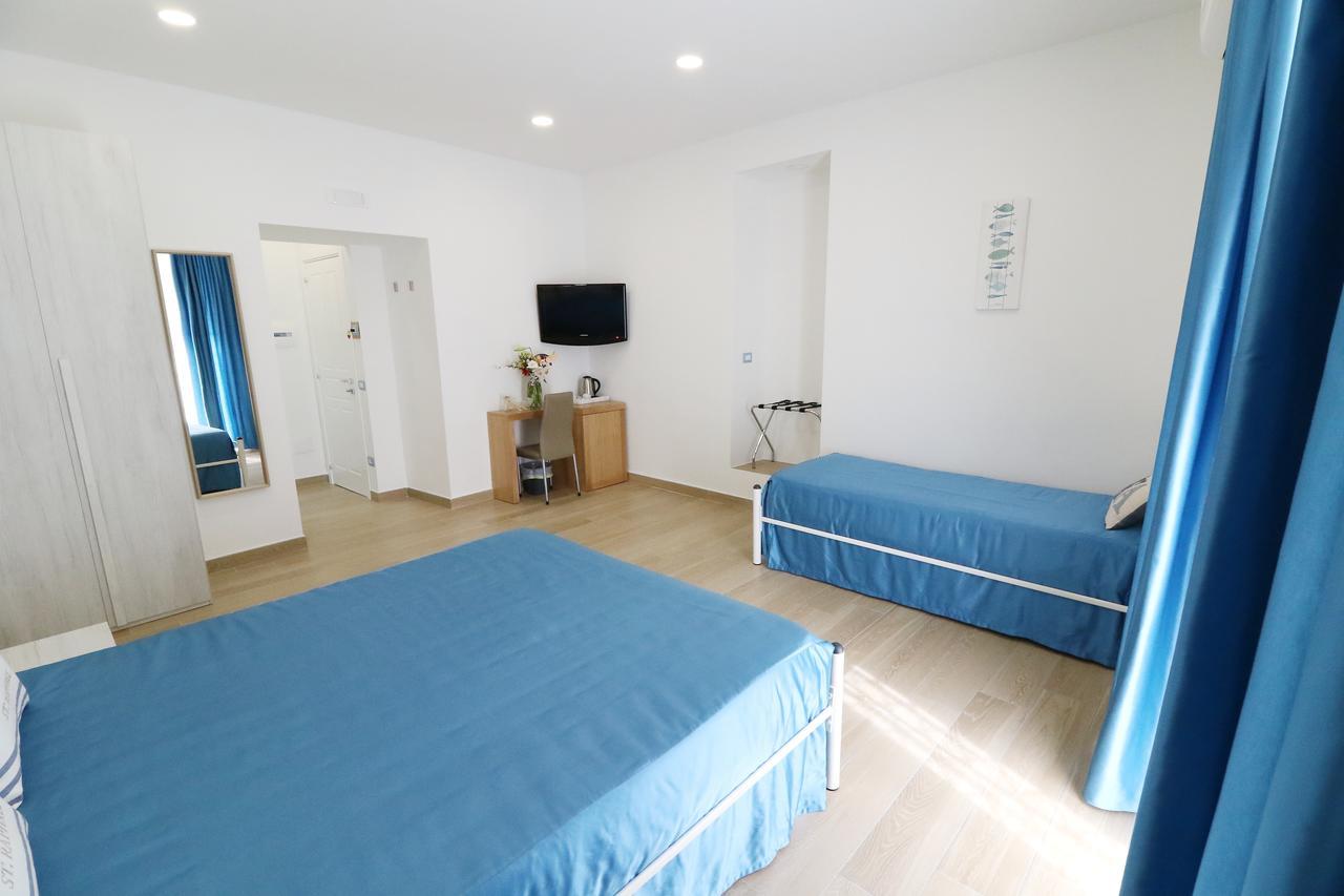 Bed and Breakfast Antica Capri à Naples Extérieur photo