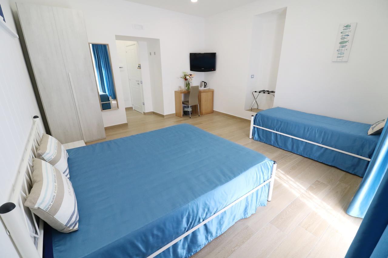 Bed and Breakfast Antica Capri à Naples Extérieur photo